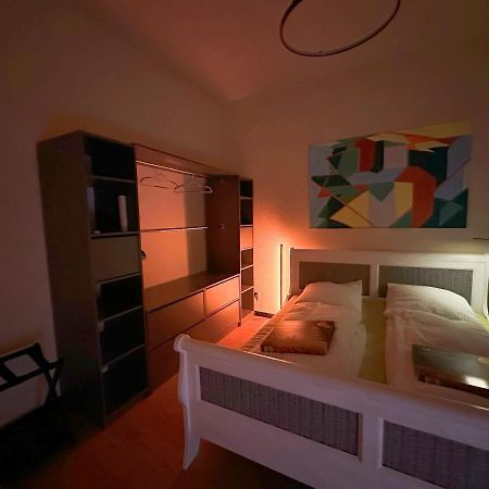Igo Apartment 2 Schlafenzimmer Mit Waschmaschine Trockner Haustier Rheinufer 5Min Netflix Disney Plus 17-6 Duisburg Eksteriør billede