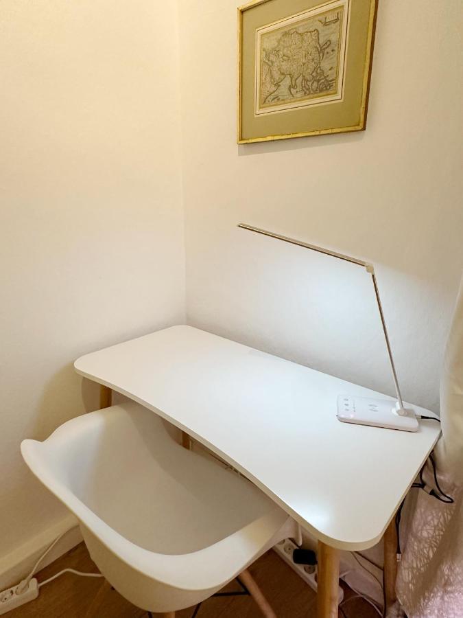 Igo Apartment 2 Schlafenzimmer Mit Waschmaschine Trockner Haustier Rheinufer 5Min Netflix Disney Plus 17-6 Duisburg Eksteriør billede