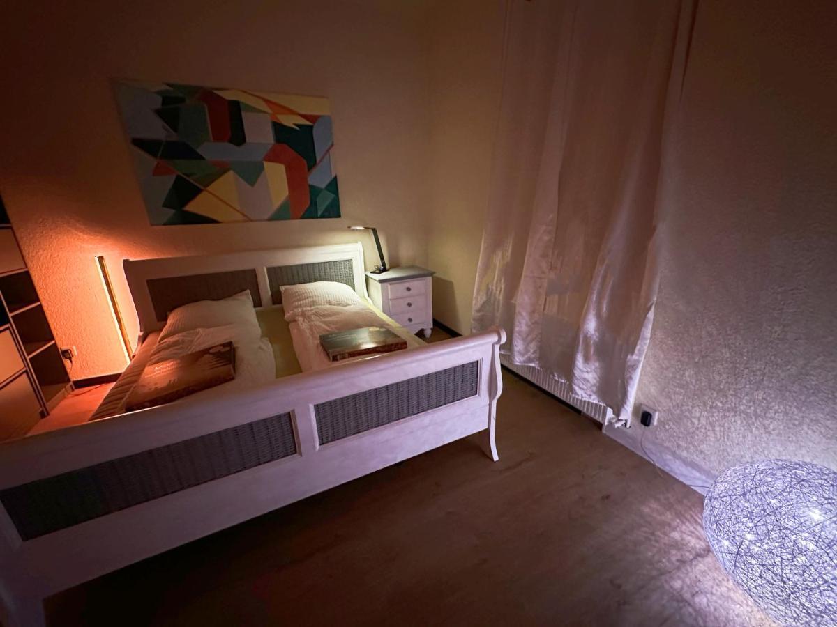 Igo Apartment 2 Schlafenzimmer Mit Waschmaschine Trockner Haustier Rheinufer 5Min Netflix Disney Plus 17-6 Duisburg Eksteriør billede